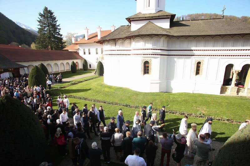 Hramuri și pelerinaje la praznicul Izvorului Tămăduirii 20226
