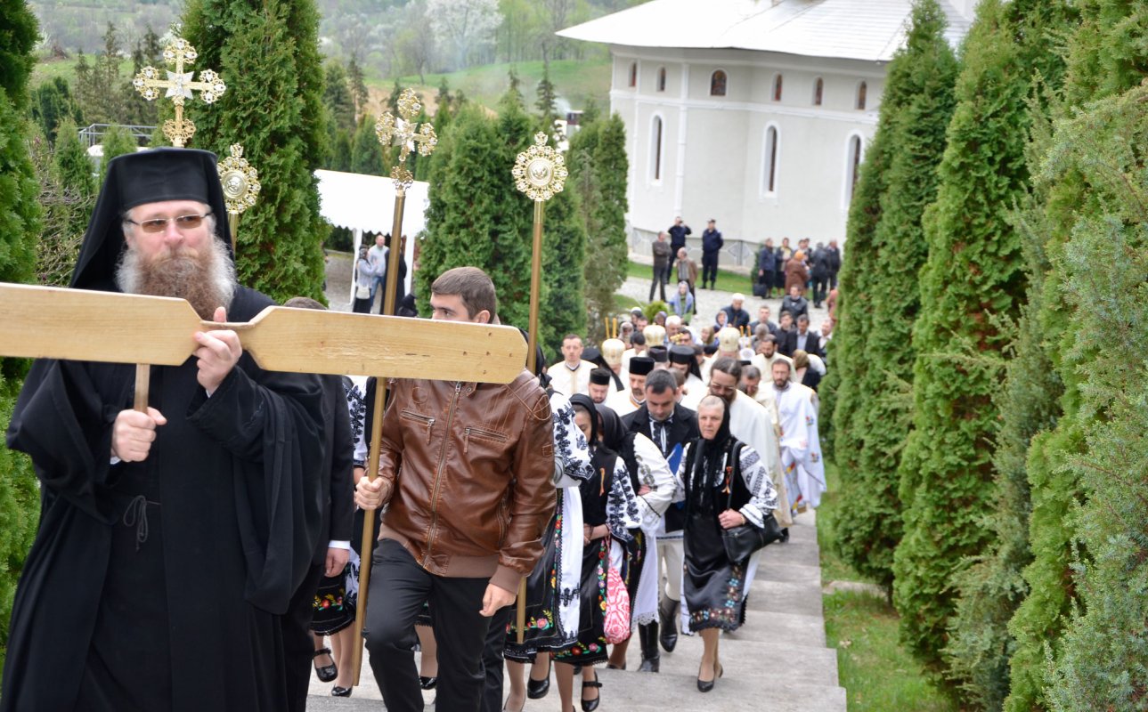 Hramuri și pelerinaje la praznicul Izvorului Tămăduirii 20232