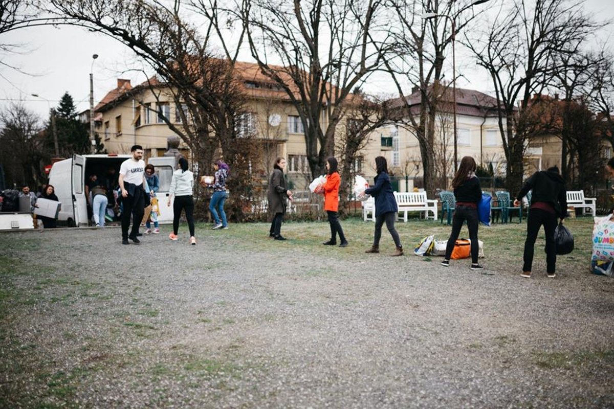 Campania umanitară „Copacul cu fapte bune”, la Timișoara 20046
