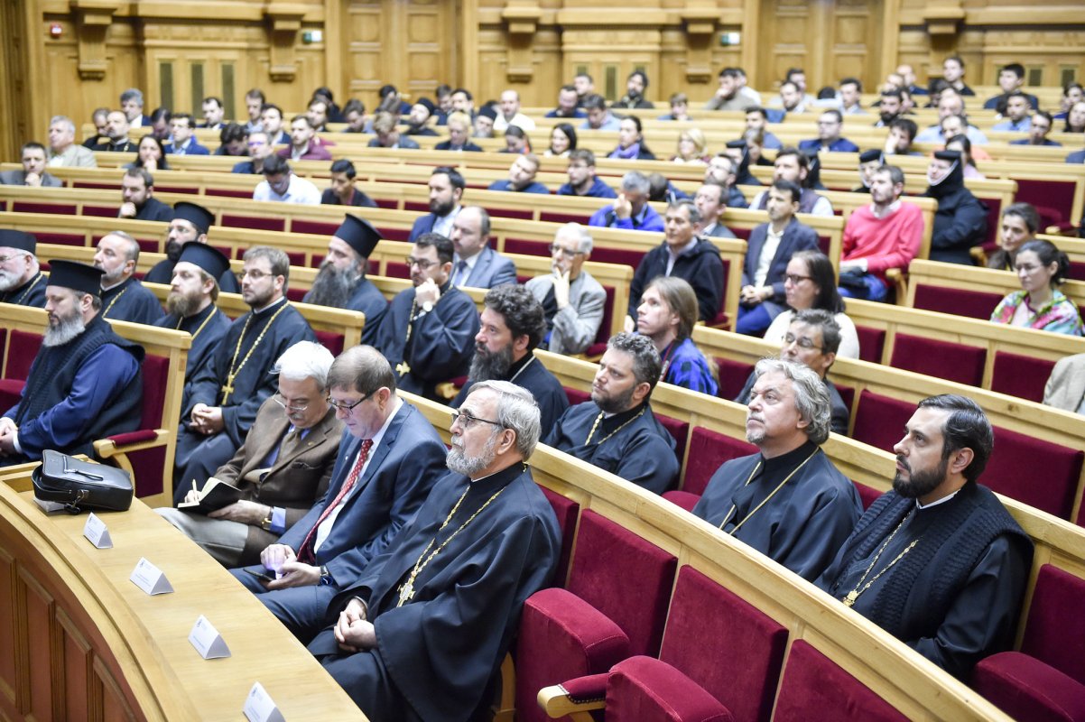 Simpozion despre istoria Dealului Mitropoliei din București 20053