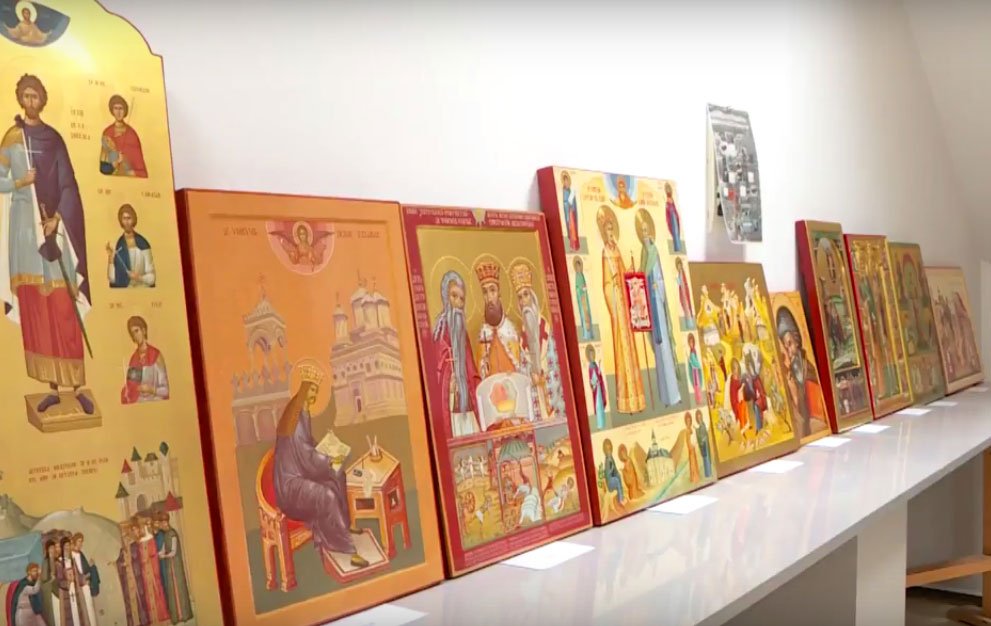 Au fost evaluate creațiile a 32 de pictori 19995