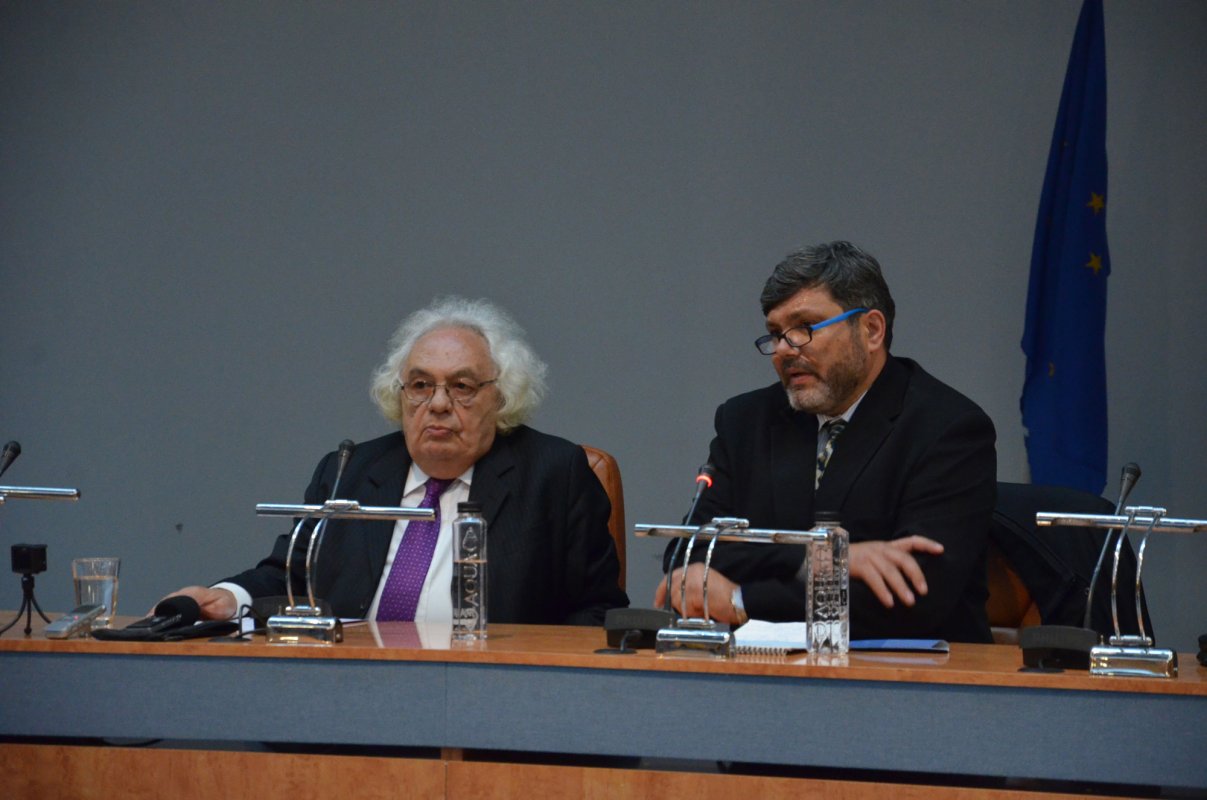 Conferință dedicată părintelui Teofil Părăian, la Timișoara 19982