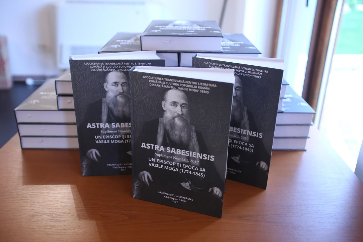 Episcopul Vasile Moga, evocat la Sebeș 19966