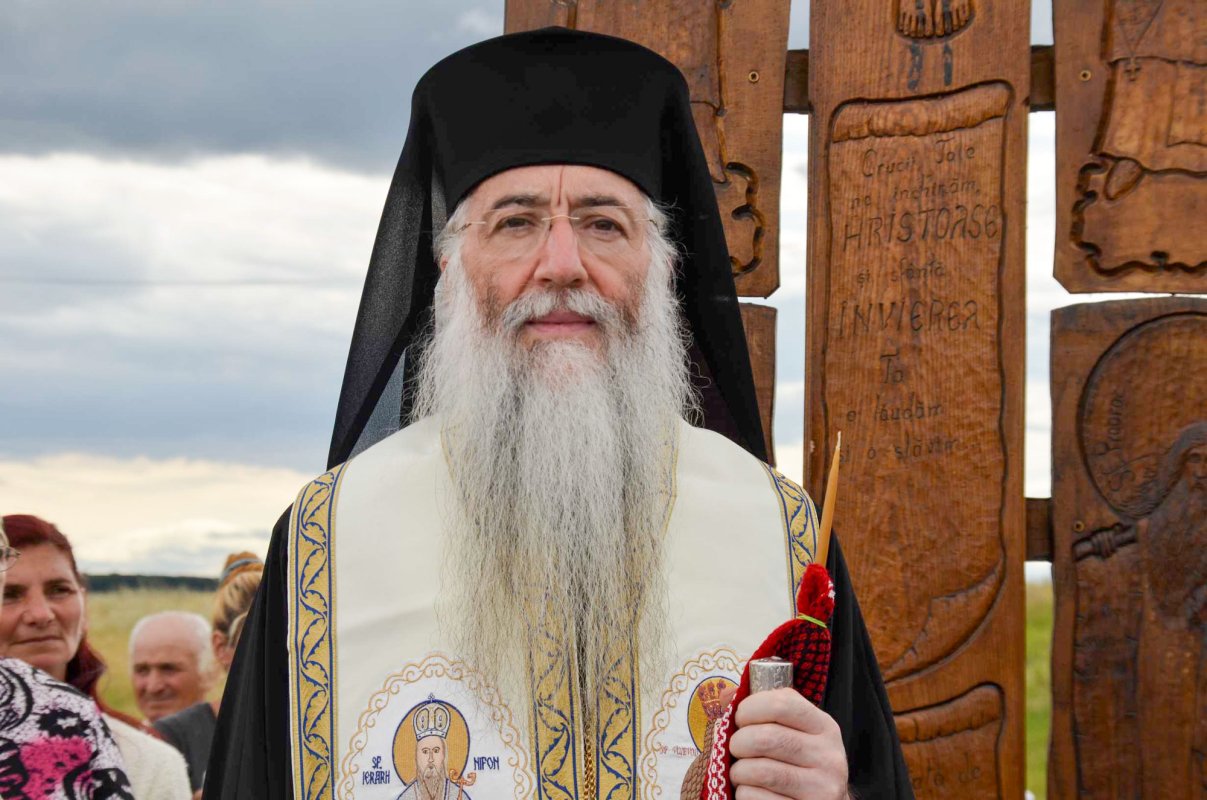 Preasfințitul Părinte Nicodim, la ceas aniversar 19907