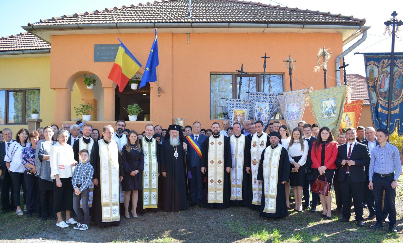 Prezență arhierească la Mănăstireni și Muntele Rece, Huedin 19736