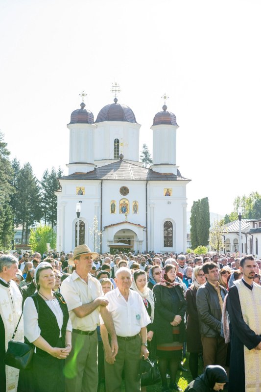 Slujbă arhierească la Catedrala Arhiepiscopală din Râmnic 19667
