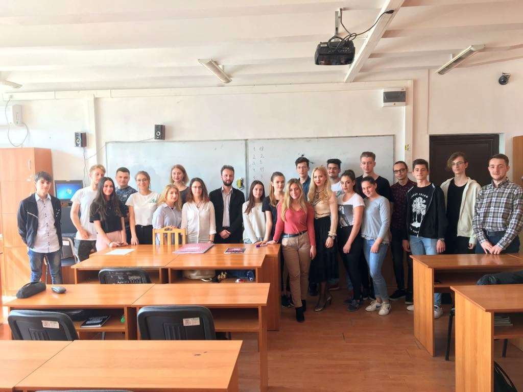 „Dialoguri la ţintă“ - Cunoaşterea identităţii religioase 19567