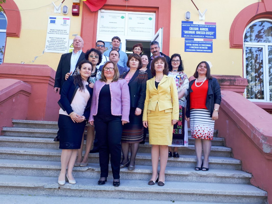 Hramul Colegiului Agricol din Valea Călugărească 19612