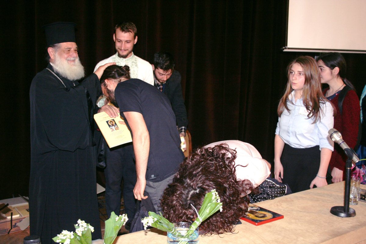 O mărturie de sfințenie pentru tinerii români 19622