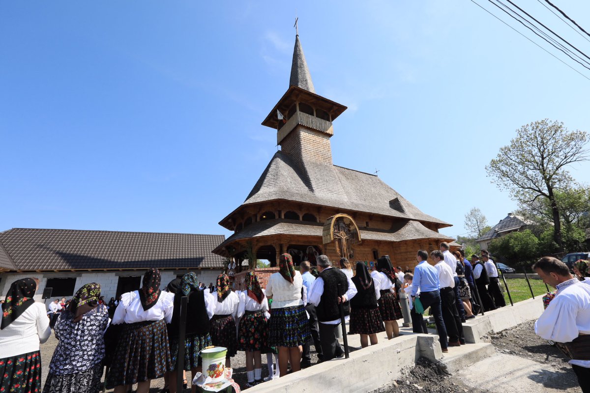 Slujiri arhierești și hramuri la praznicul Sfântului Mare Mucenic Gheorghe 19575