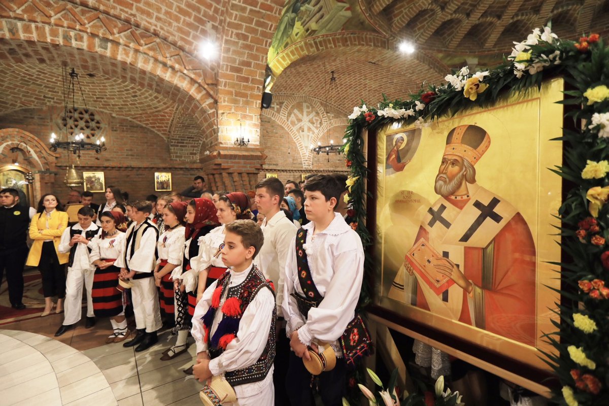 Sărbătoarea Sfinţilor ierarhi transilvăneni şi a Sfintei Elisabeta 19474