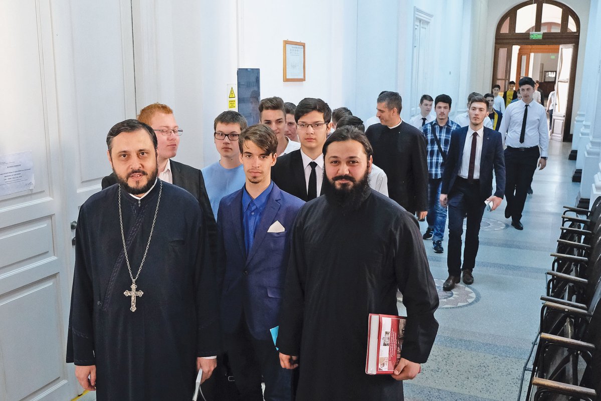Vizită la Facultatea „Justinian Patriarhul” 19529