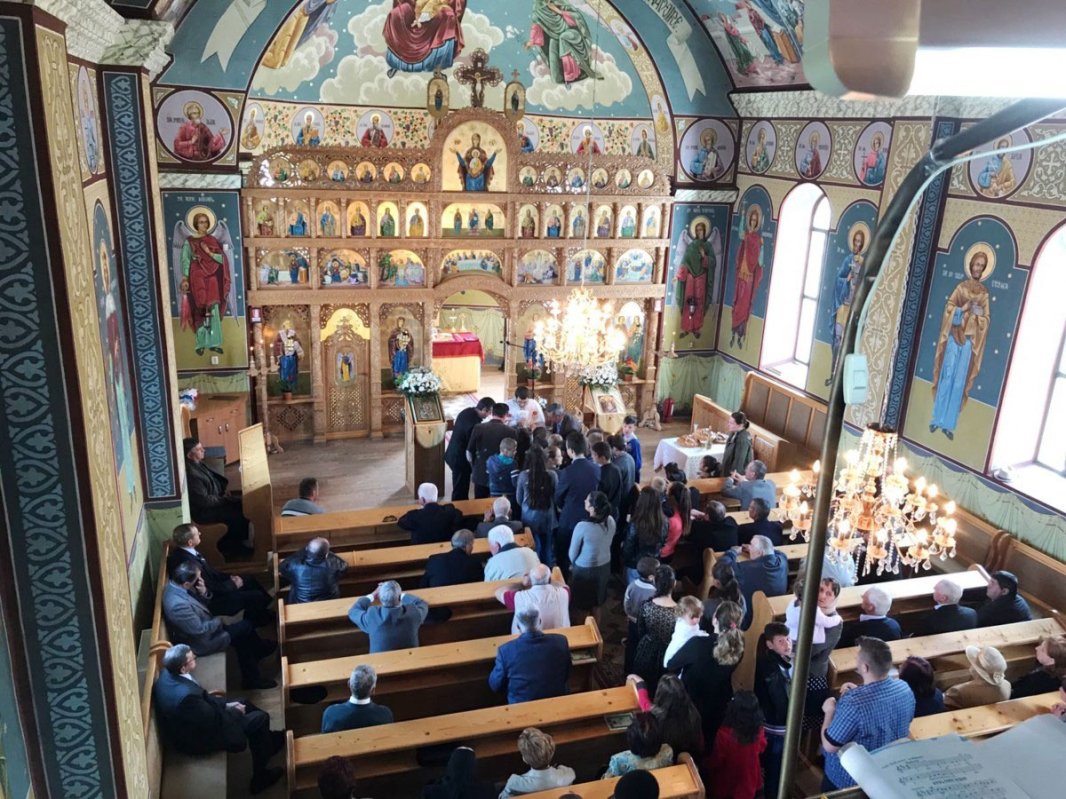 Tabără parohială pentru 50 de copii din Braniștea, Bistrița-Năsăud 19411