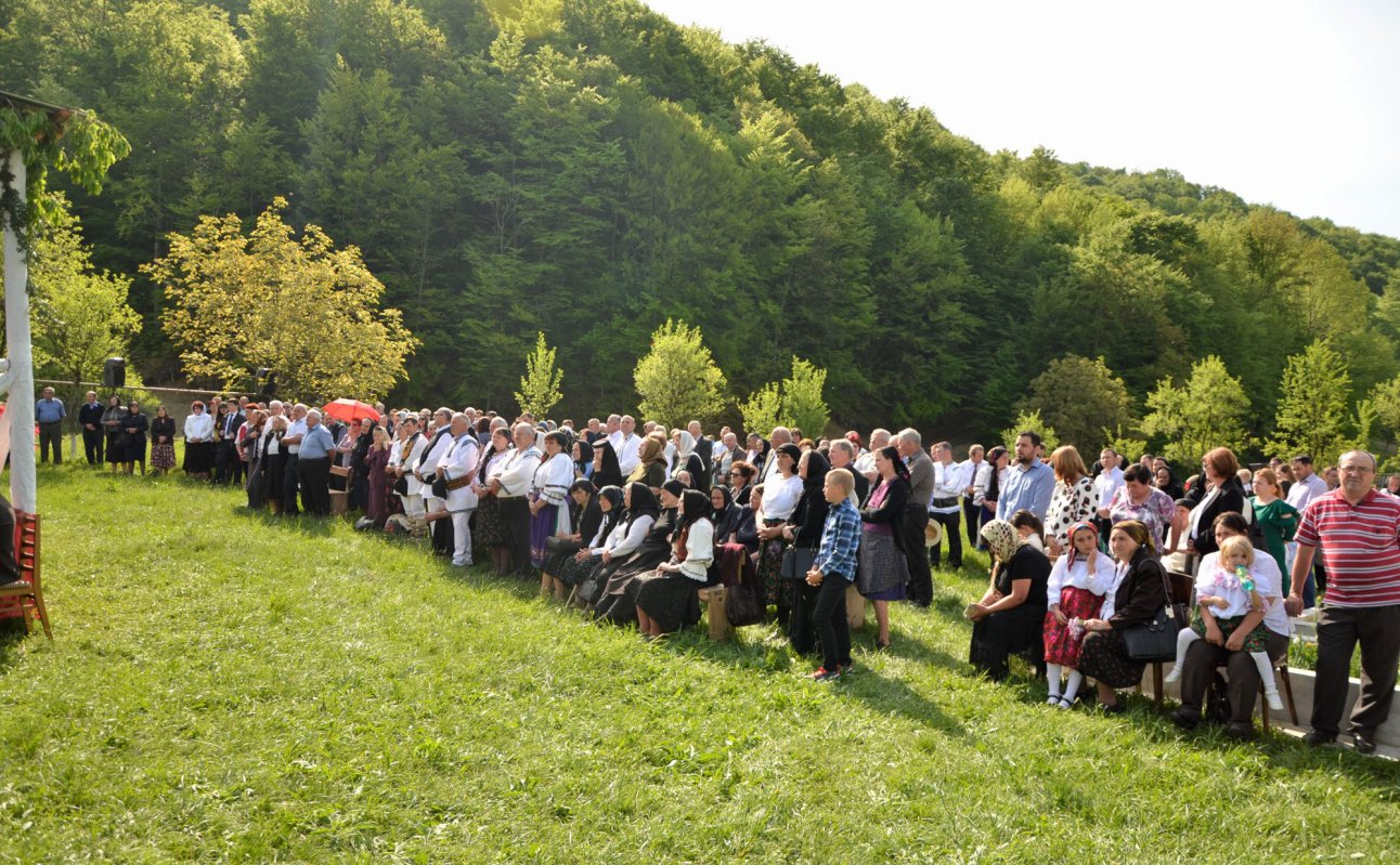 Slujiri arhierești în Duminica a 4-a după Sfintele Paști 19207