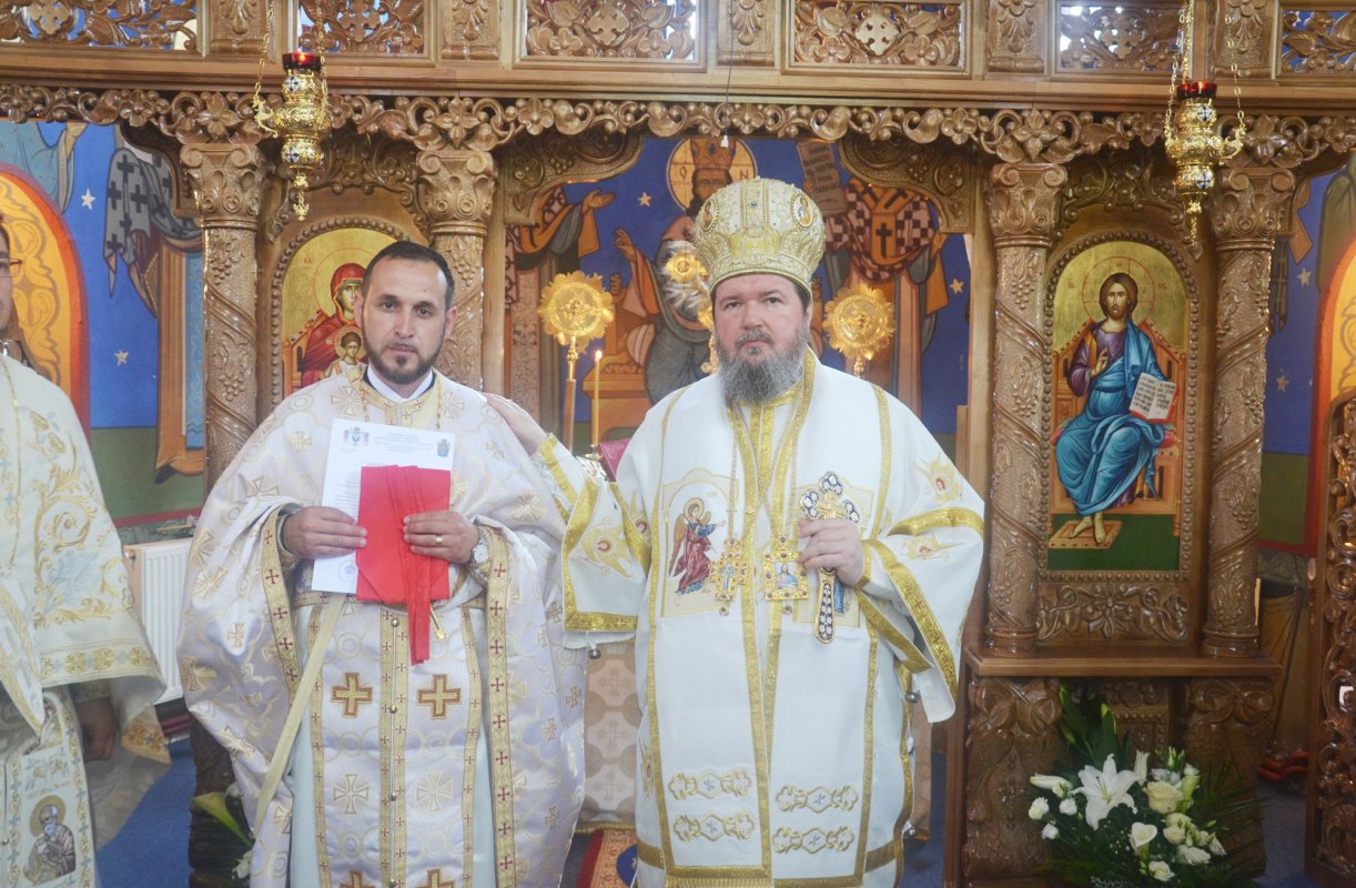 Slujiri arhierești în Duminica a 4-a după Sfintele Paști 19219