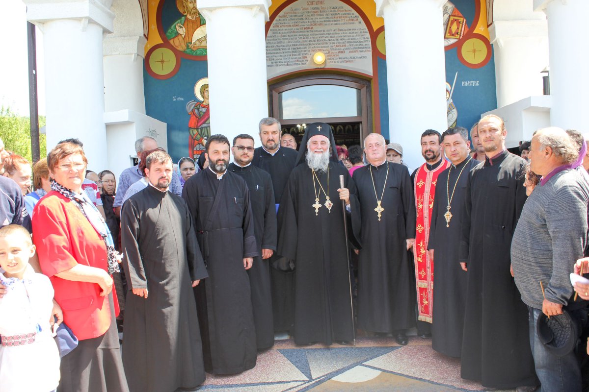 A fost resfinţită biserica din Parohia Colţeşti, judeţul Gorj 19149