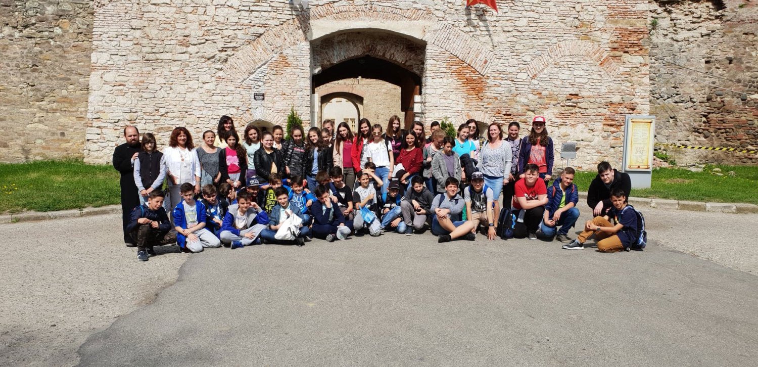 Activități cu tinerii de la Biserica „Sfântul Nicoale” din Cisnădie 19137