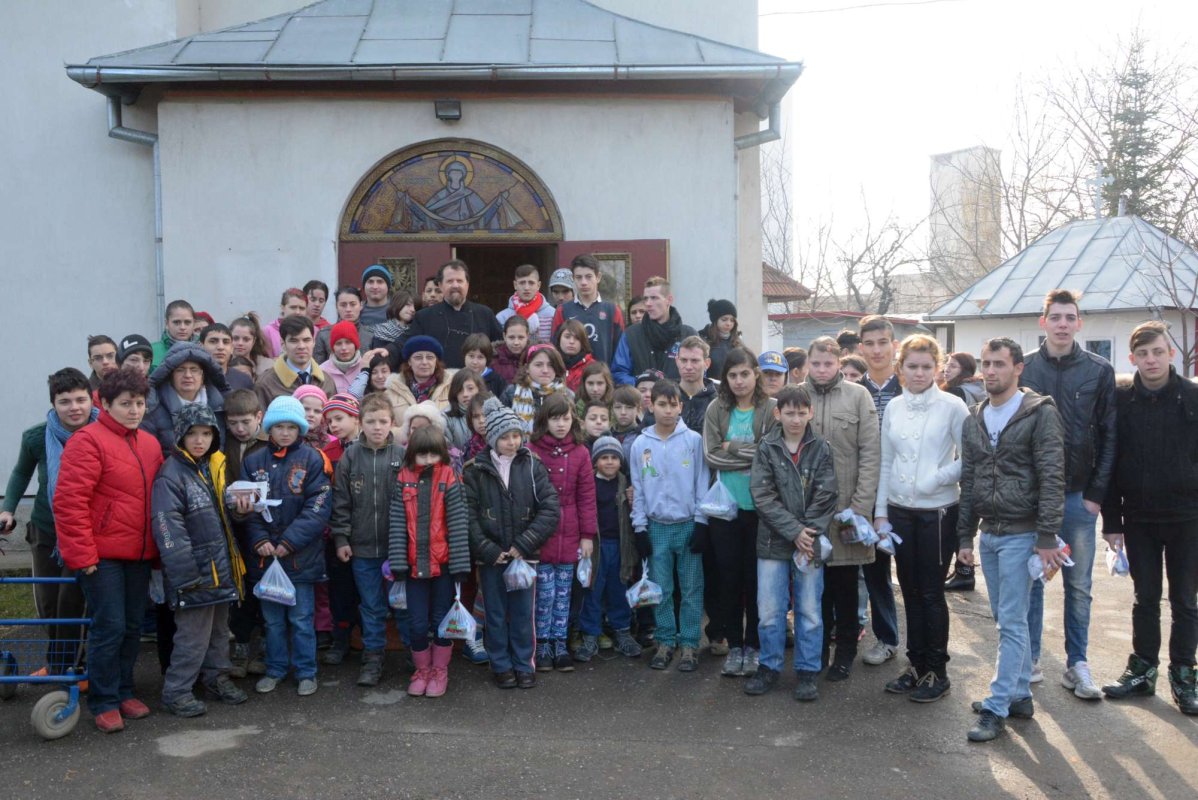 Misiune şi slujire la biserica Spitalului de Recuperare din Iaşi 19060