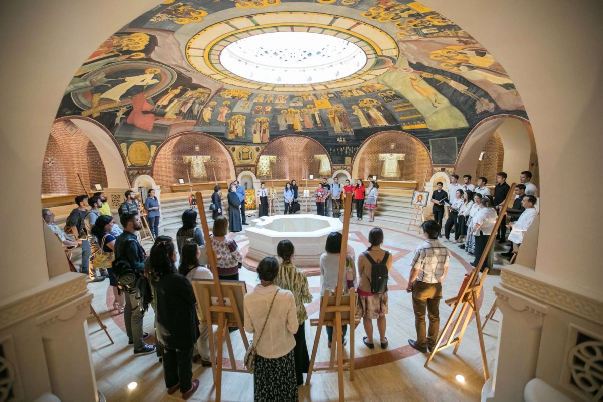 Expoziţie de icoane la Muzeul Mitropolitan 18981