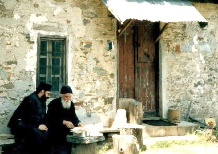 „Cine a aflat iubirea, le-a găsit pe toate” 19049