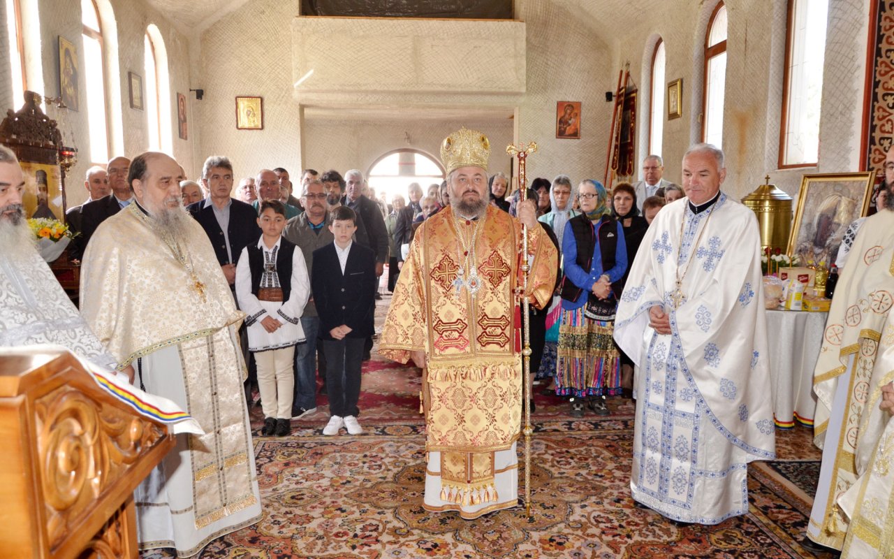 Hram la Mănăstirea Groapa Seacă – Petrila Jieț, Hunedoara 18934
