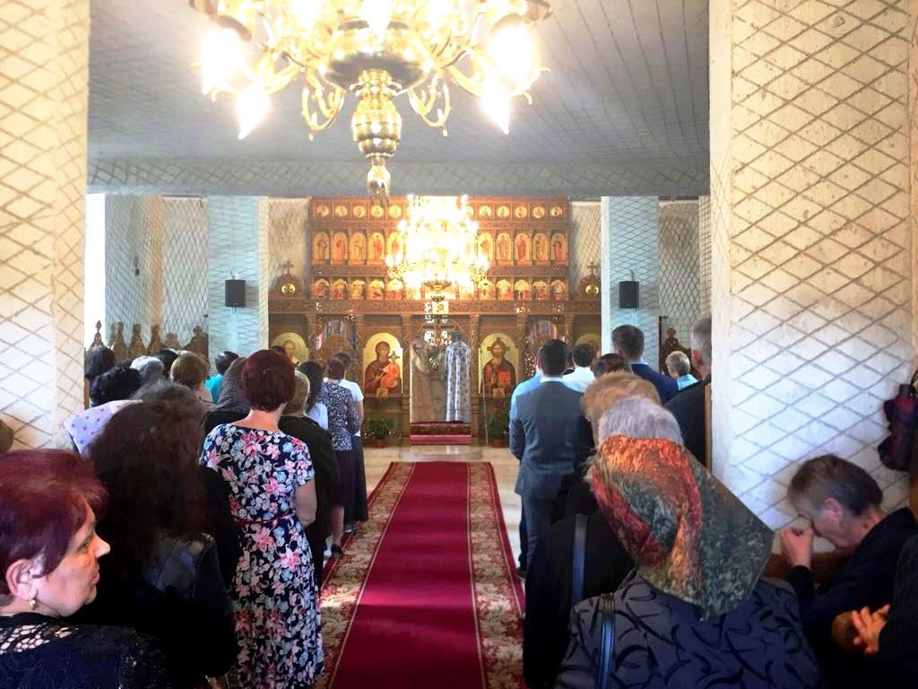 Slujiri arhiereşti şi târnosiri în Duminica a V-a după Paști 18853