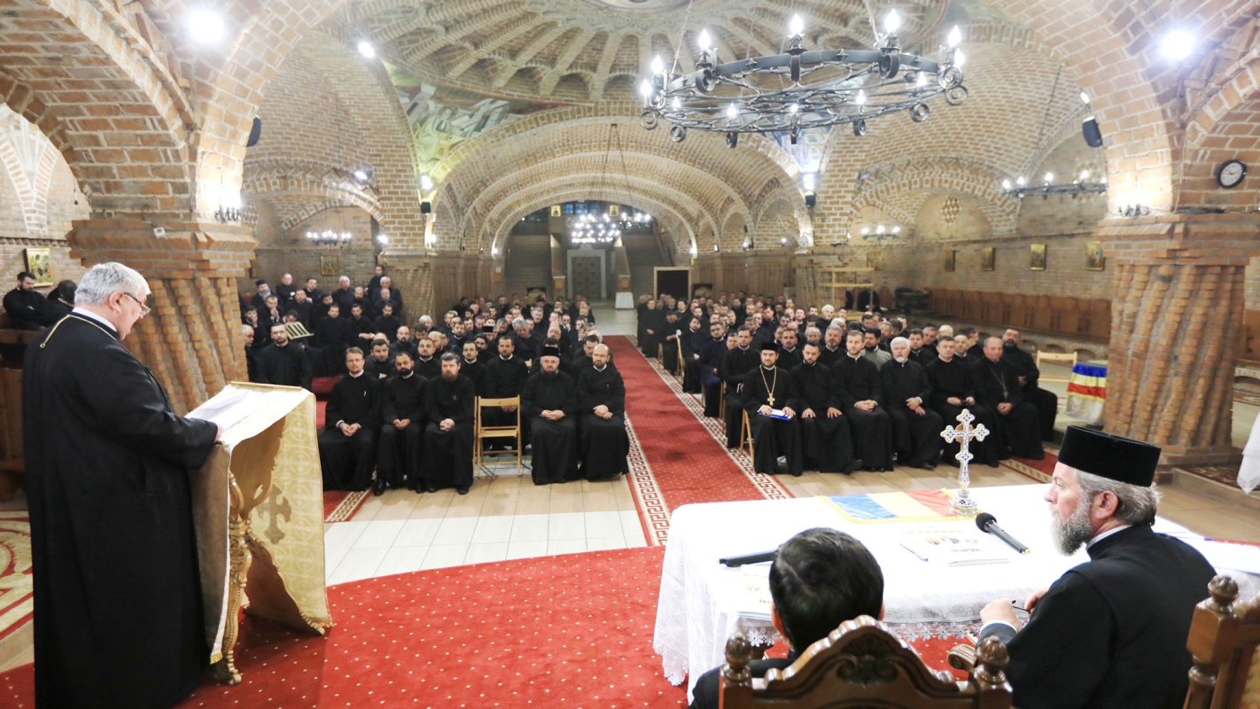 Conferinţele de primăvară ale preoţilor din Eparhia Maramureşului şi Sătmarului 18792