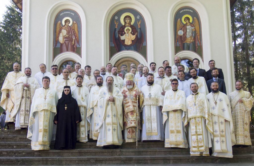 Liturghie arhierească și curs festiv al promoției 1998 18830