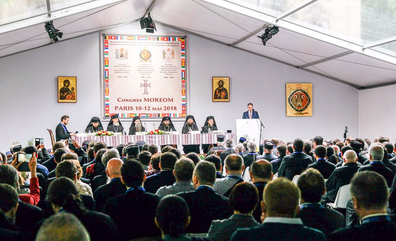 Binecuvântări şi felicitări pentru trei rodnice aniversări 18676