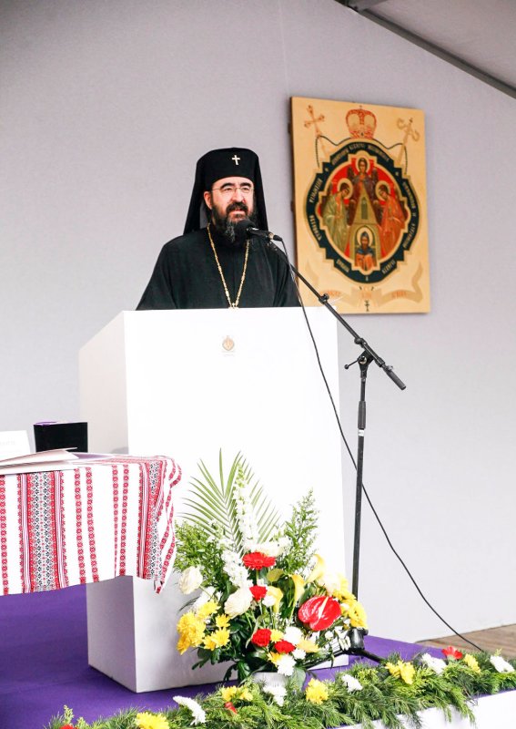 Binecuvântări şi felicitări pentru trei rodnice aniversări 18677