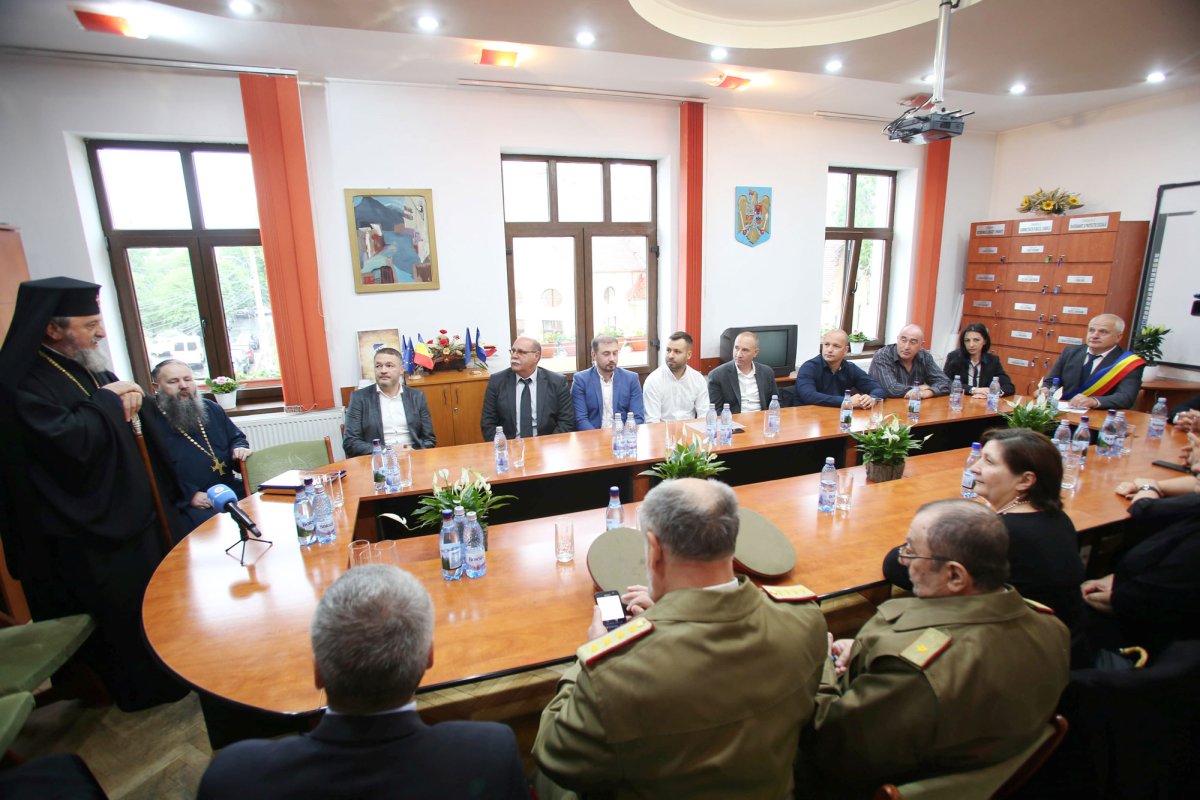 IPS Laurențiu, cetățean de onoare al localității Cristian, județul Brașov 18655