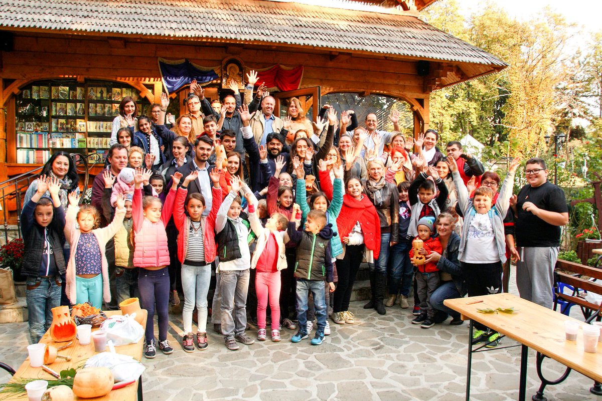 Comunitatea Sfântului Ioan Valahul în zi de sărbătoare 18617