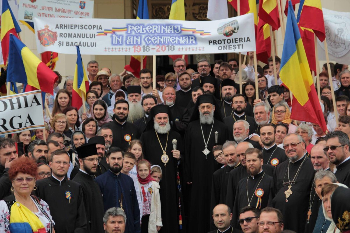 Pelerini băcăuani la Catedrala Alba Iulia 18620