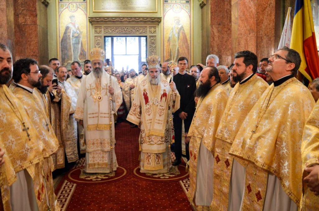 Pelerini băcăuani la Catedrala Alba Iulia 18621