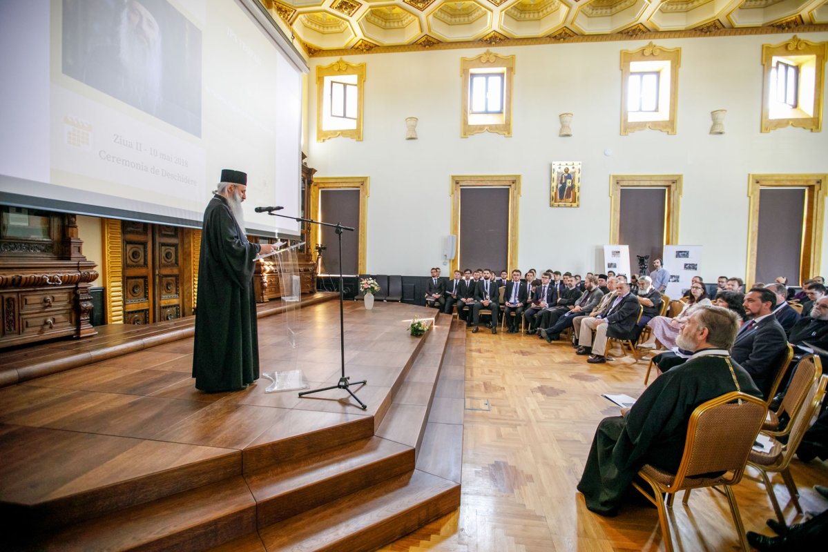 Simpozion internațional „Dumitru Stăniloae” la Iași 18629