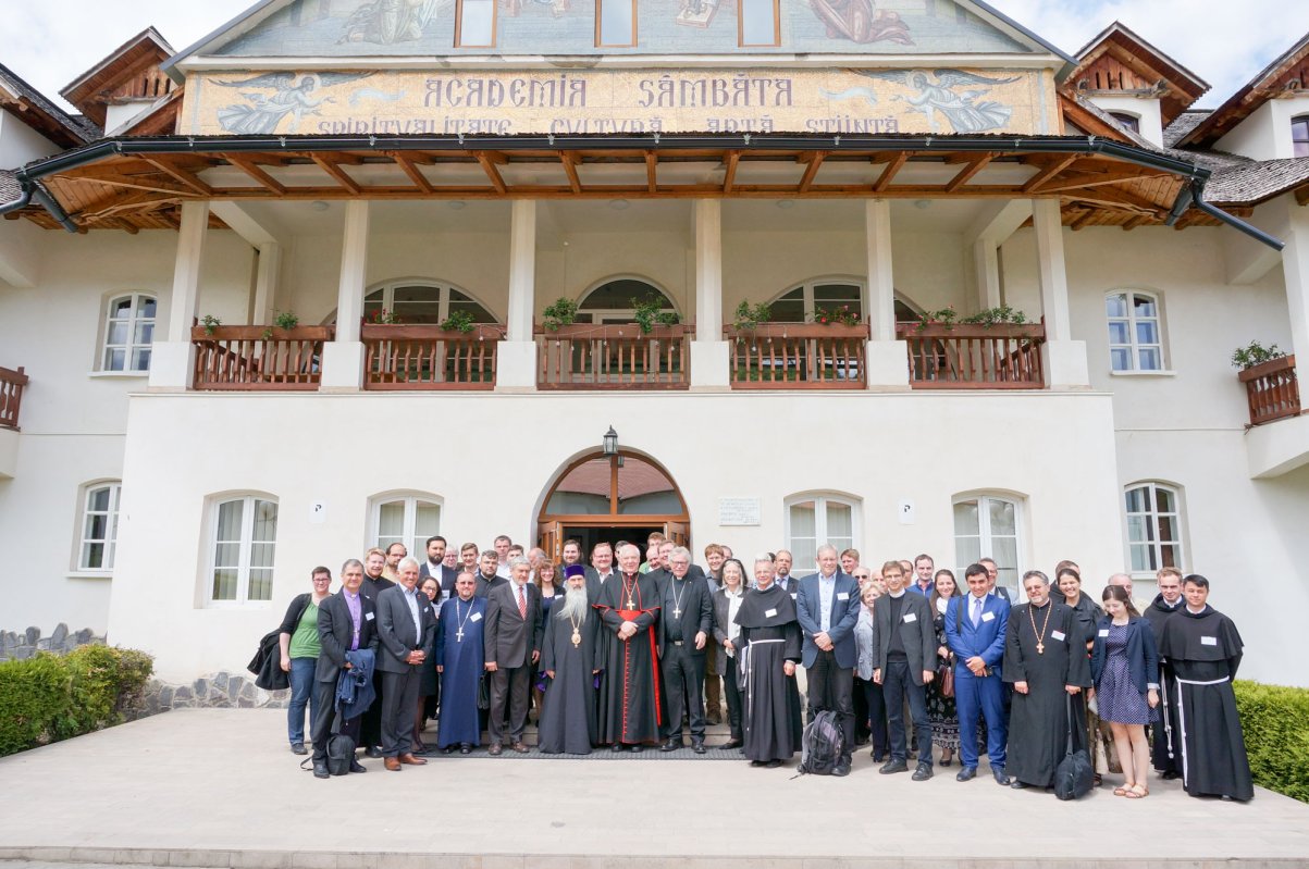 Colocviu teologic internațional în Mitropolia Ardealului 18528