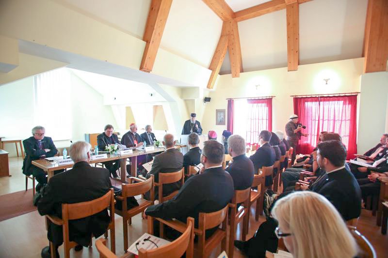 Colocviu teologic internațional în Mitropolia Ardealului 18529