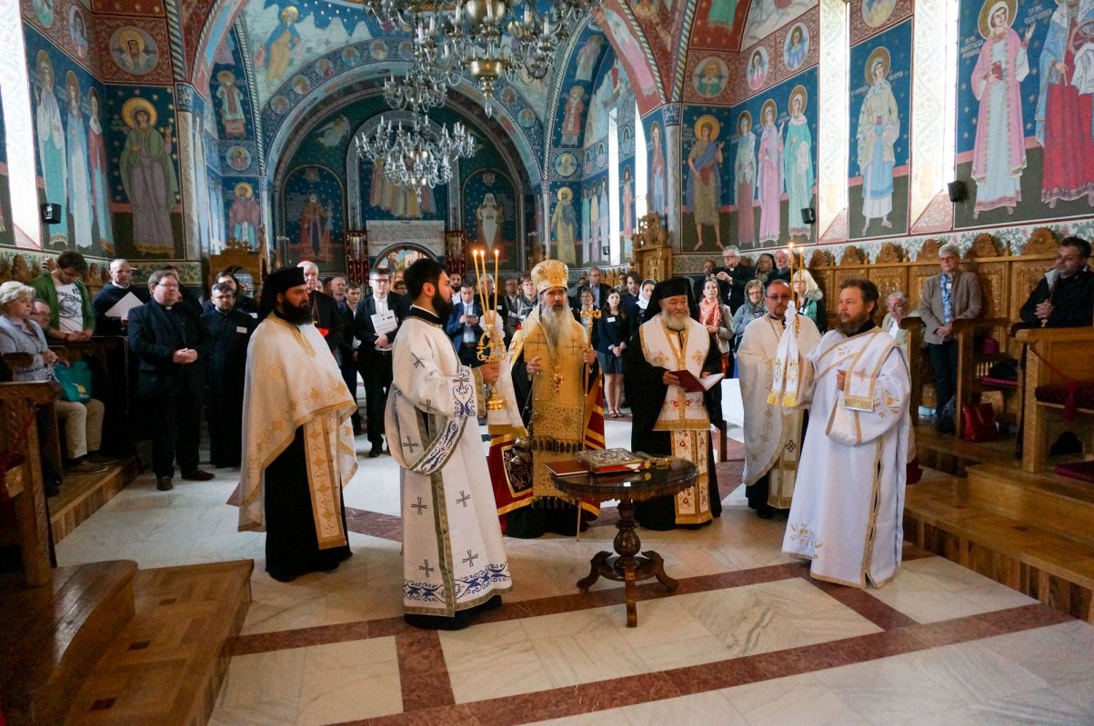 Colocviu teologic internațional în Mitropolia Ardealului 18530