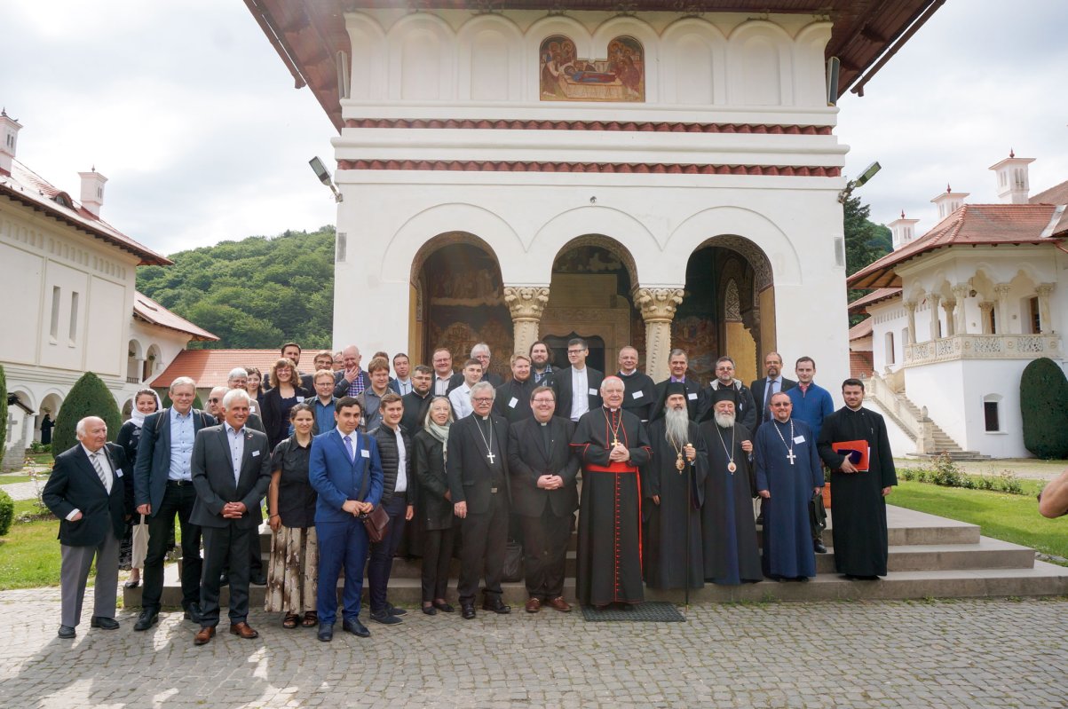 Colocviu teologic internațional în Mitropolia Ardealului 18533