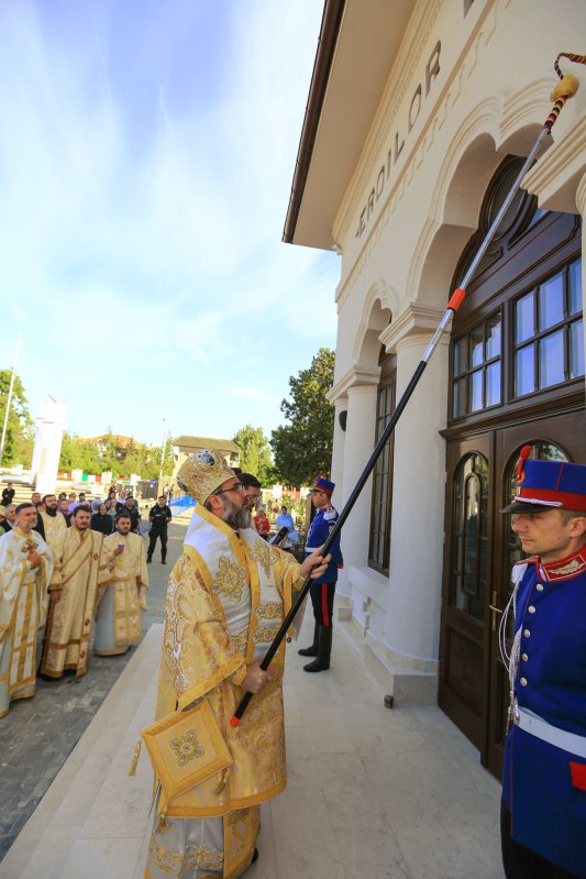 Sfințirea Bisericii Eroilor din Buzău 18475