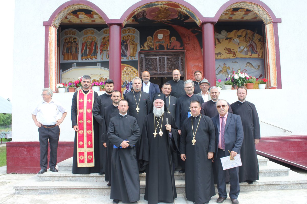 Sfințirea bisericii Parohiei Vârtop din Gorj 18446