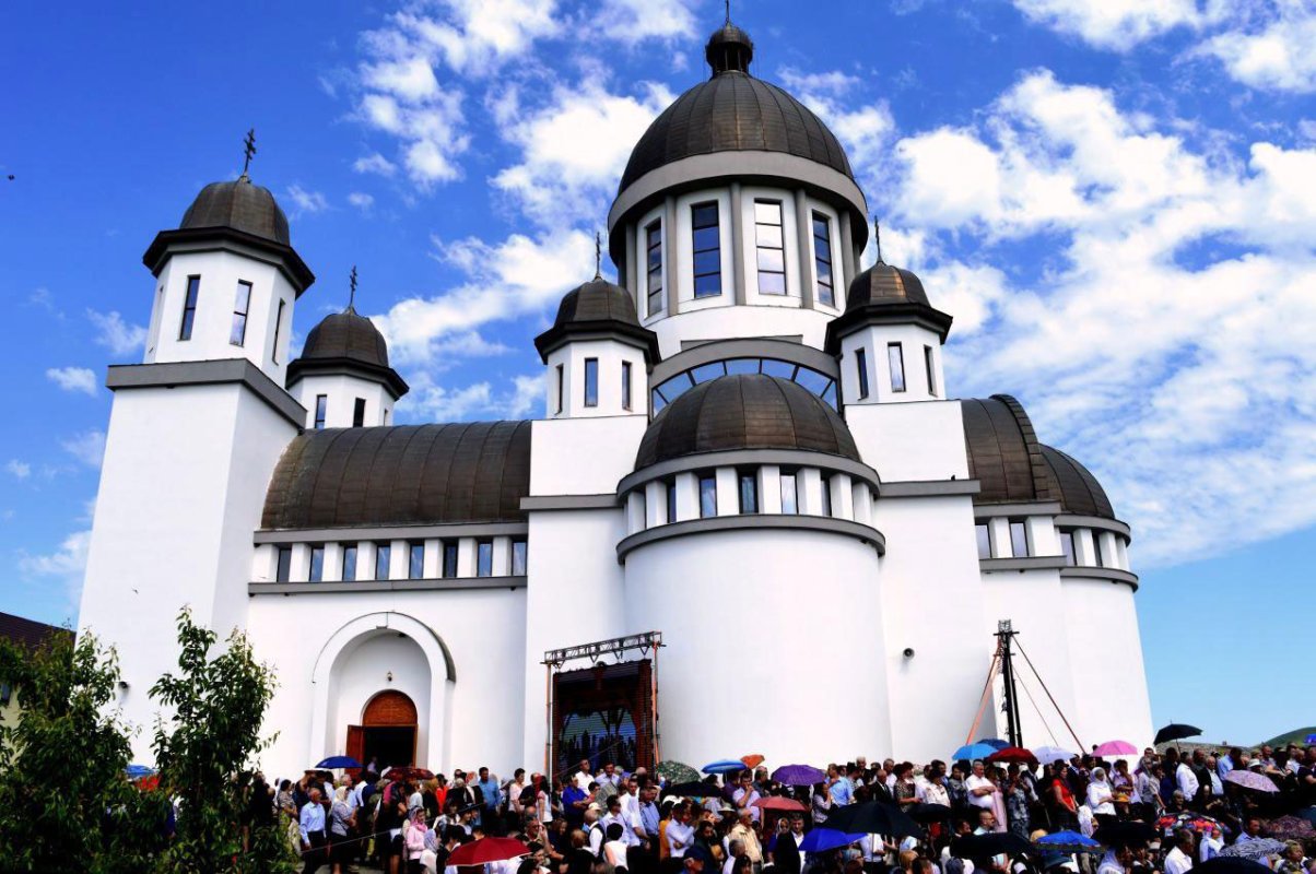 Sfinţiri şi slujiri arhiereşti în a VI-a Duminică după Paști 18432