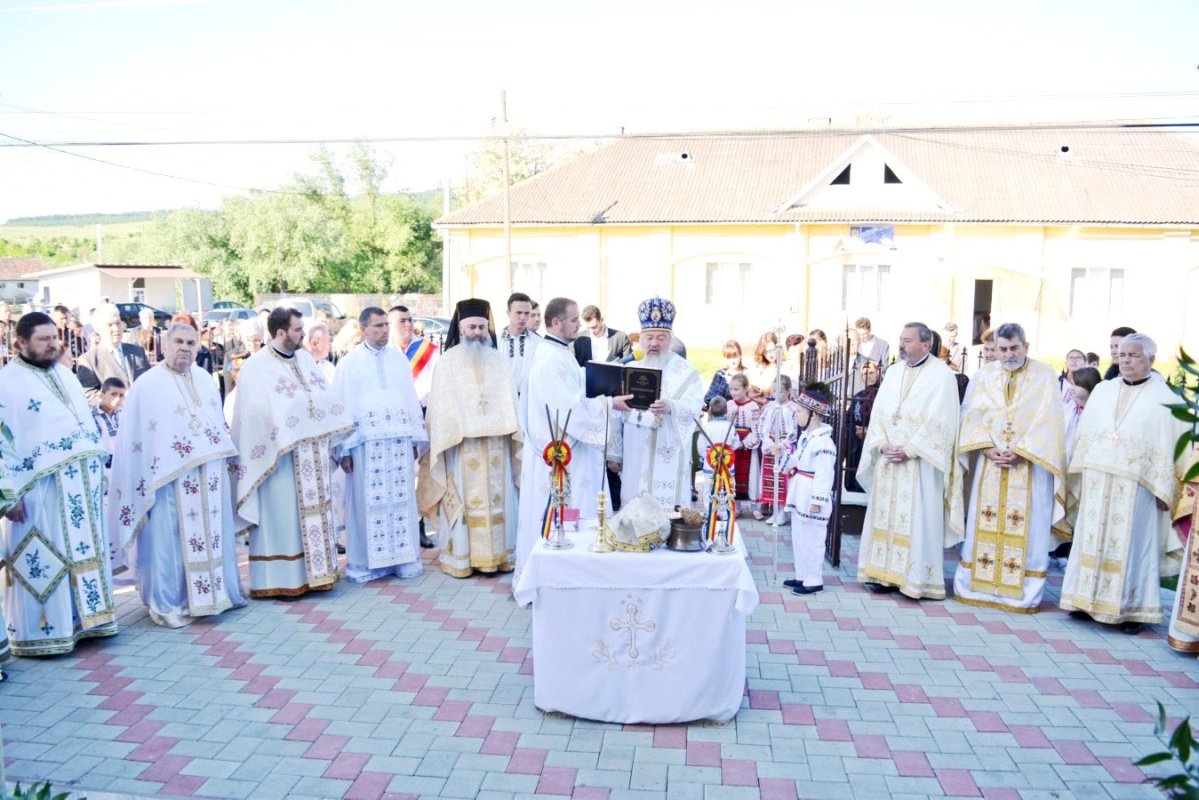 Sfinţiri şi slujiri arhiereşti în a VI-a Duminică după Paști 18433