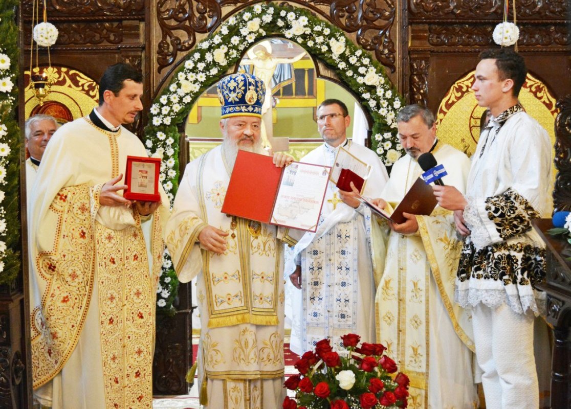 Sfinţiri şi slujiri arhiereşti în a VI-a Duminică după Paști 18434