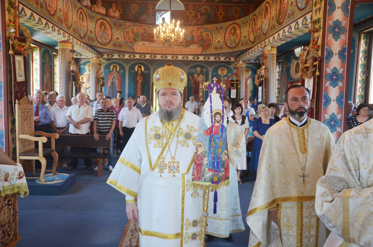 Sfinţiri şi slujiri arhiereşti în a VI-a Duminică după Paști 18437