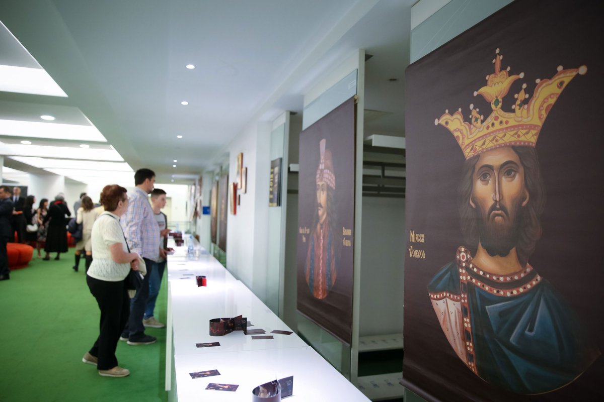 Familia și lumea creștinilor ca repere în artă 18364