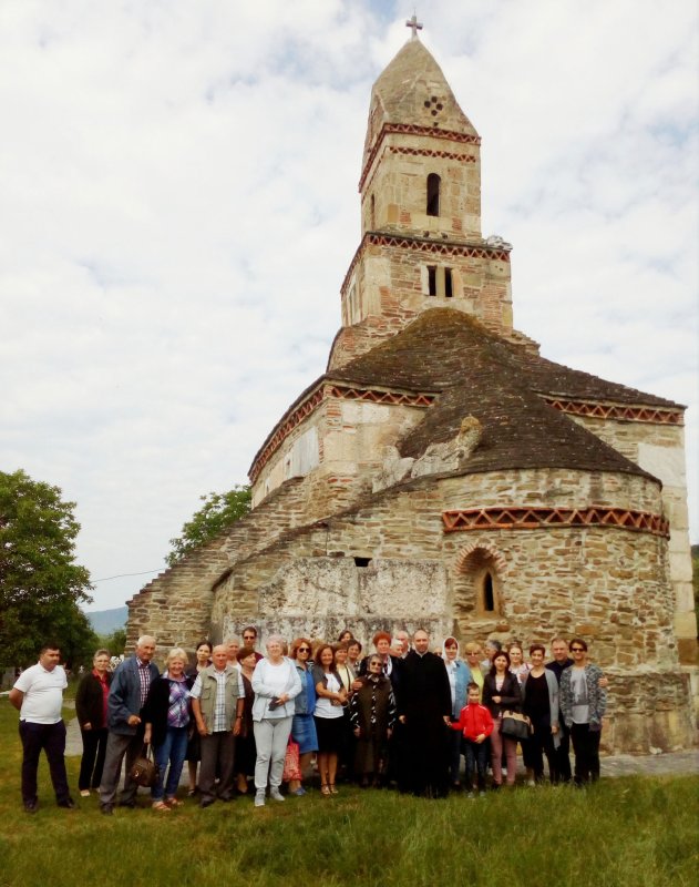 Pelerini din Deva în Ţara Haţegului 18341