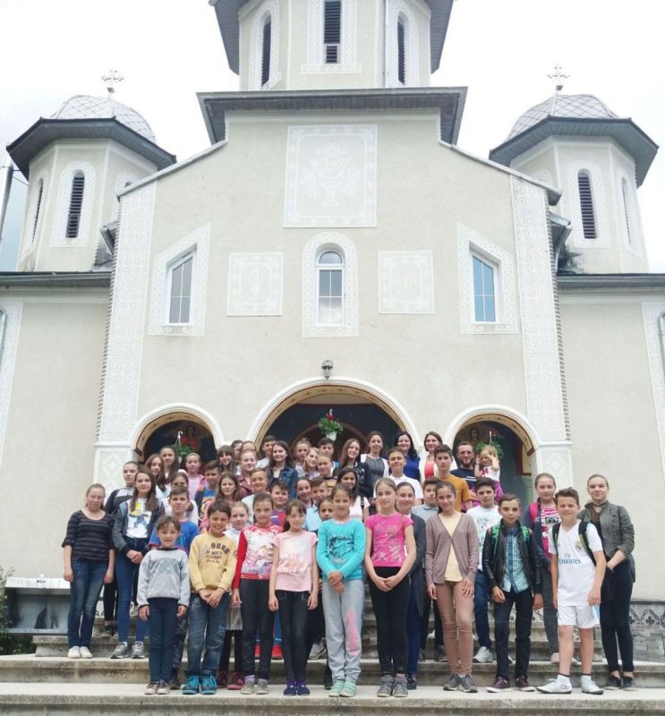 Proiectul „Cartea, sănătate pentru suflet și pentru minte” la Hălmăsău, Beclean 18334