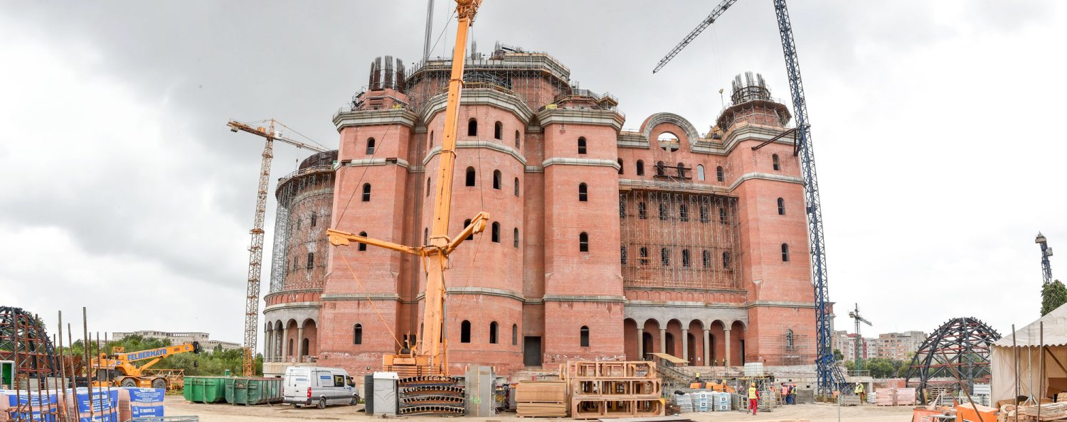 O Catedrală pentru înălţarea spirituală a românilor 18298