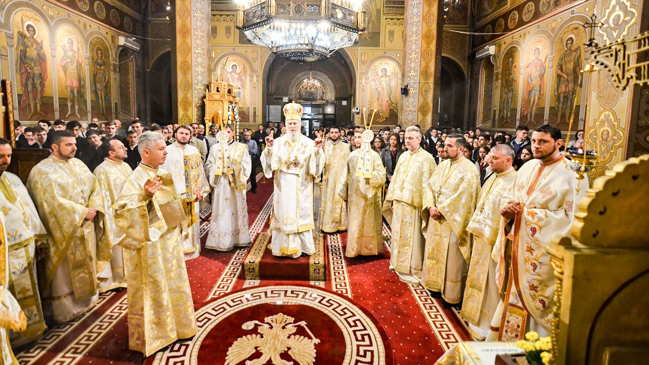 Ziua Eroilor în Mitropolia Munteniei și Dobrogei 18167